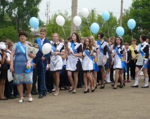 Поздравление выпускников от учащихся лицея_Последний звонок_Лицей9_1